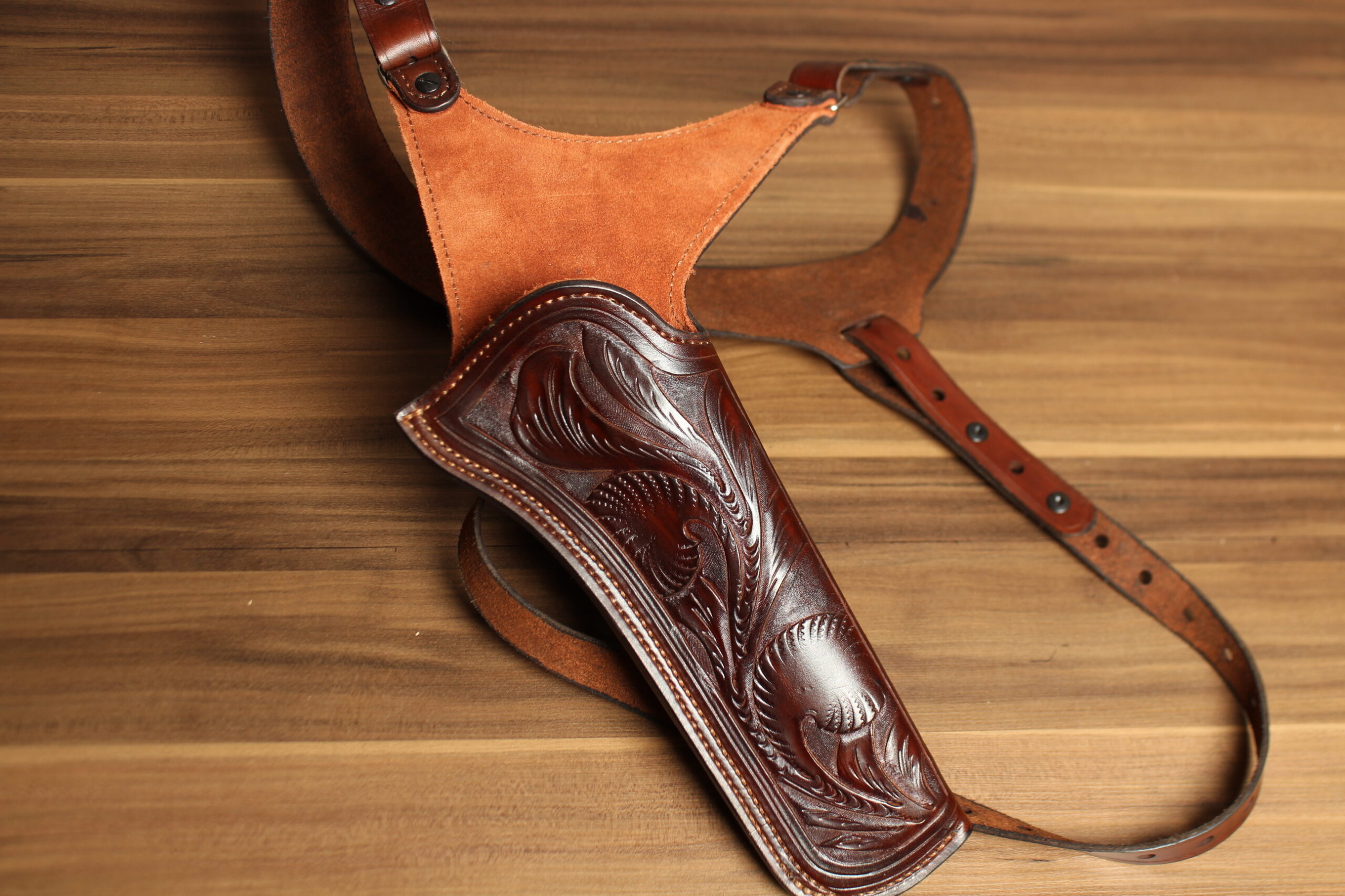 OVERSTOCK - Model 1899 Shoulder Holster for 7.5" Ruger Vaquero/Blackhawk, Brown, Right hand, Hand-tooled finish